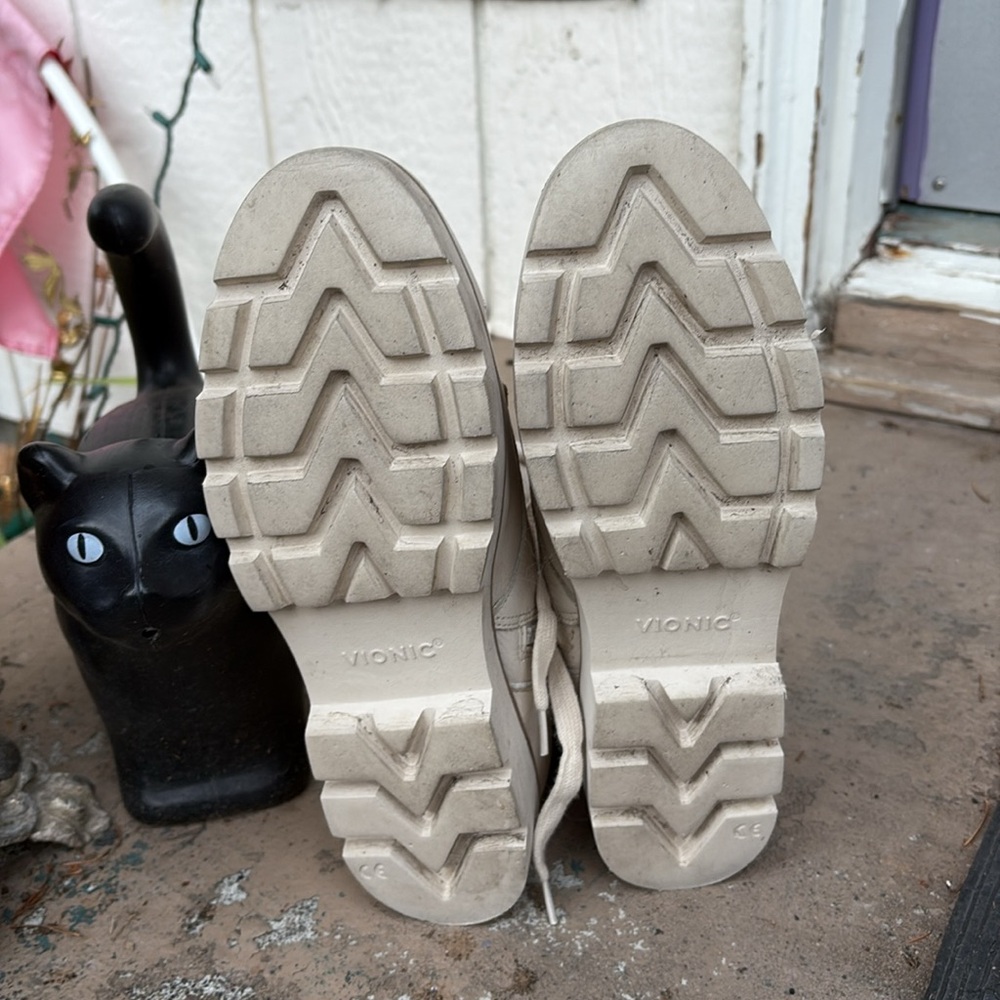 Vionic Lani White Leather Boots - image 6